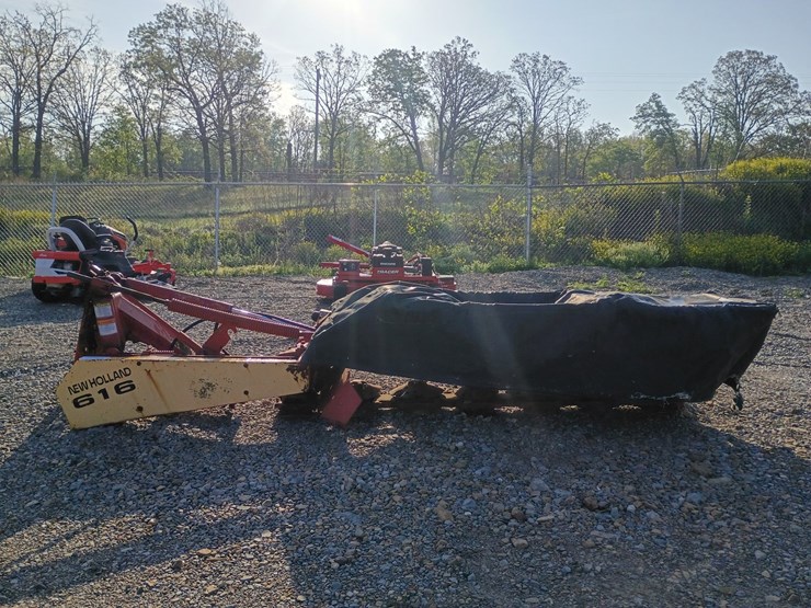 new-holland-616-image-1