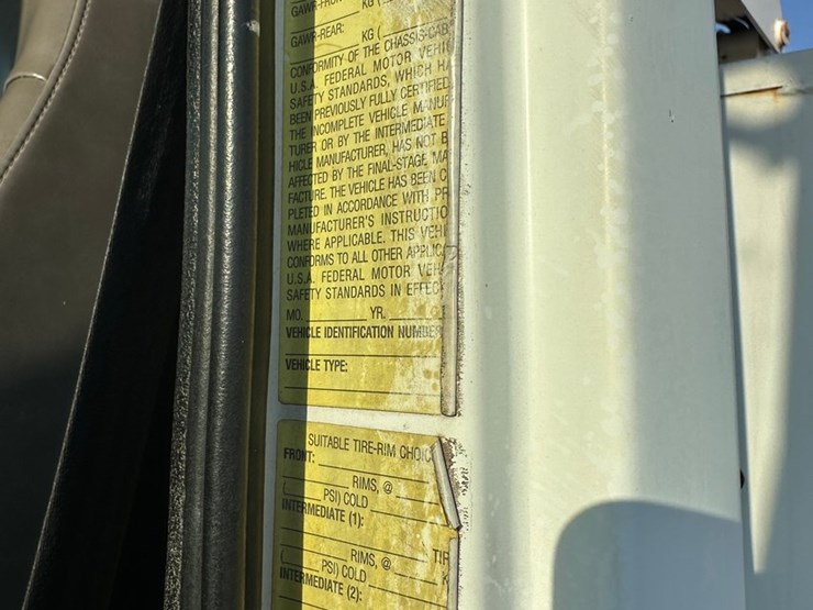 freightliner-fl70-image-84