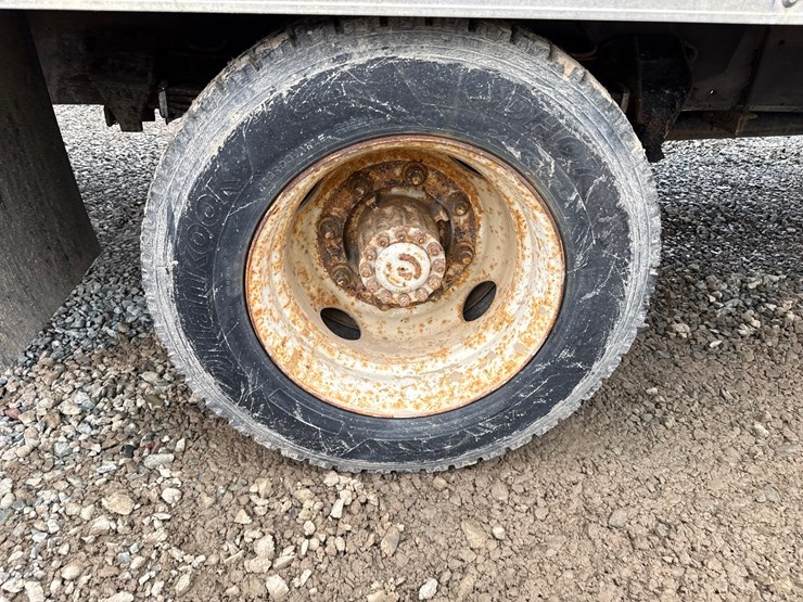 1993-ford-f700-image-79