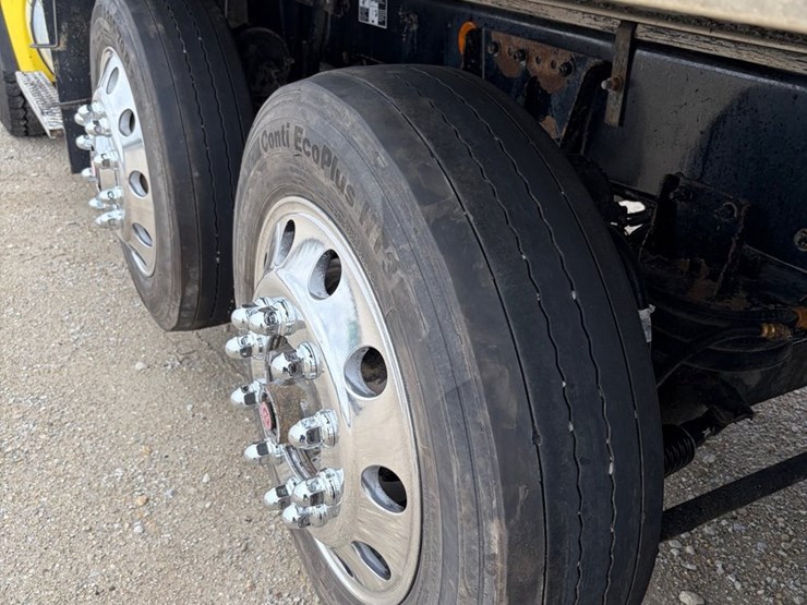 2019-kenworth-t880-image-7