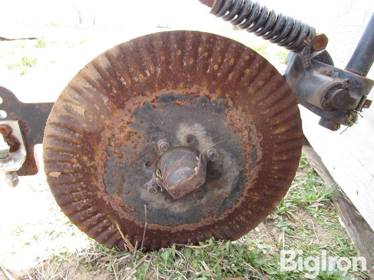 farm-king-side-dress-applicator-openers-image-12