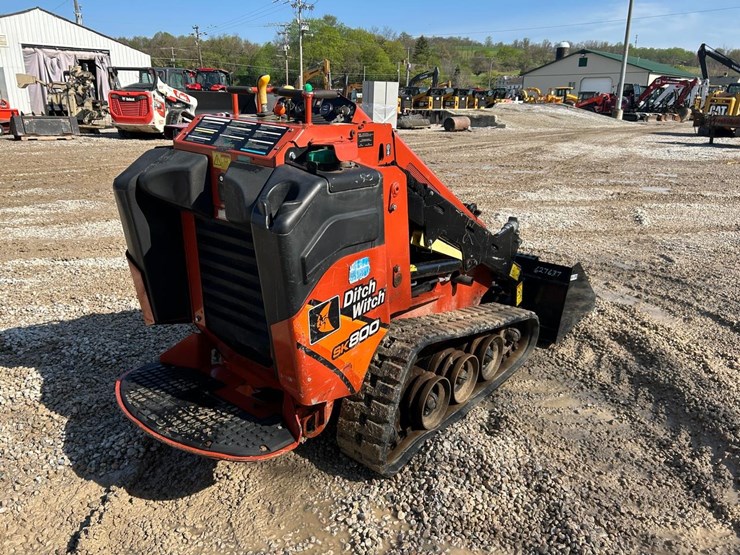 2018-ditch-witch-sk800-image-4