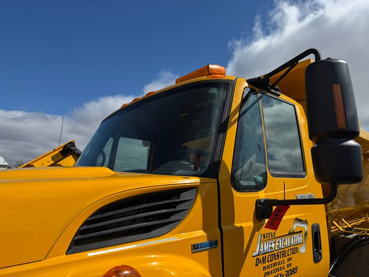 2009-international-workstar-7500-image-9