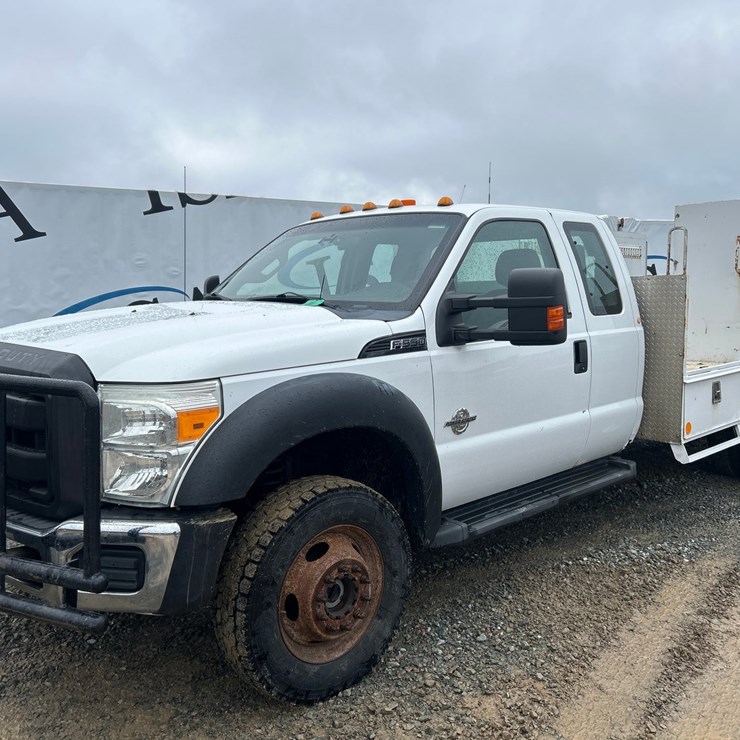 2011 FORD F550