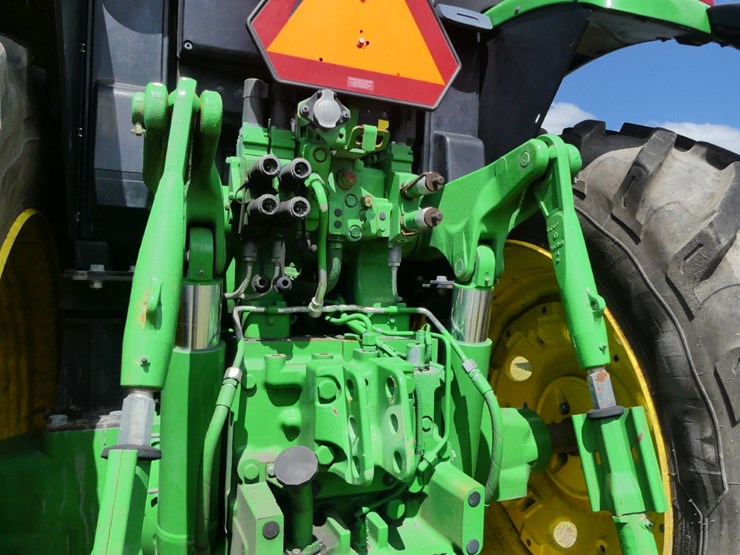 2022-john-deere-6175m-image-6