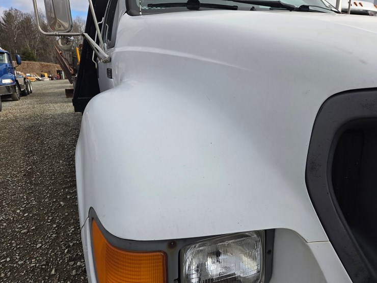 2000-ford-f650-image-11