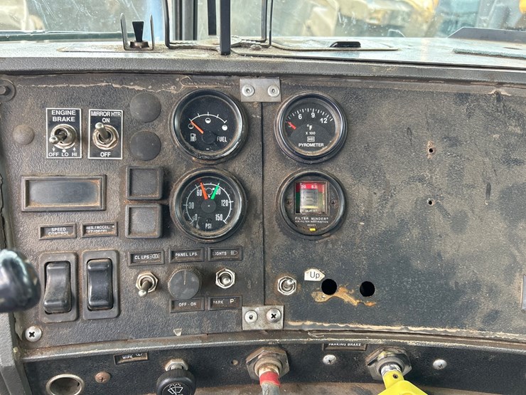 1999-mack-dm688s-image-68