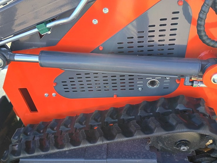 #l19-011-•-2026-tpm-t460-mini-skid-steer-image-27