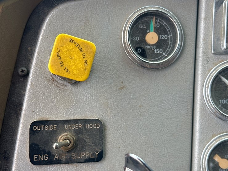 1997-massey-ferguson-8-image-28