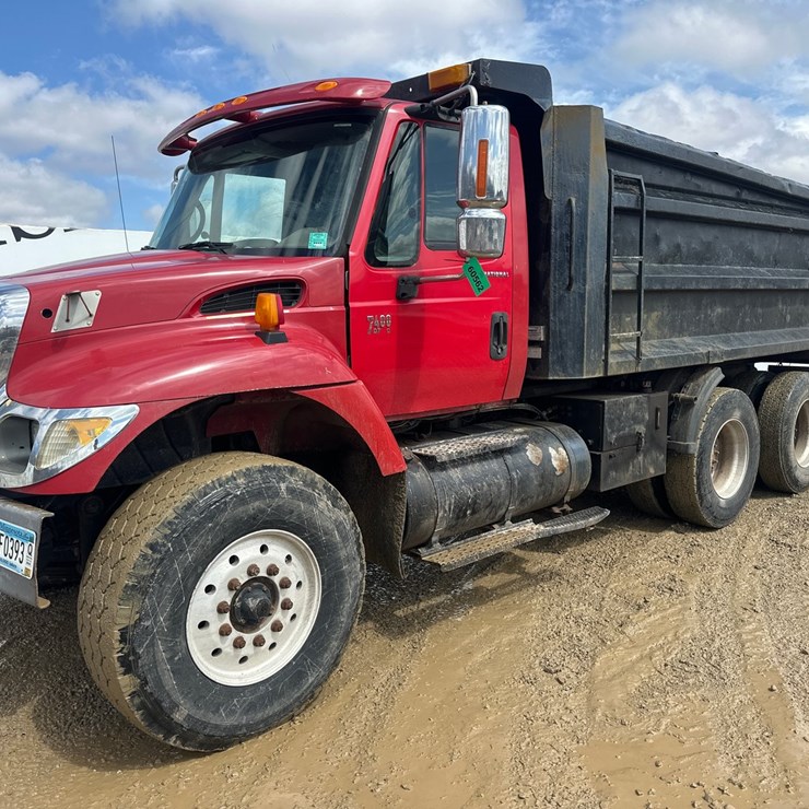 2006 INTERNATIONAL 7400