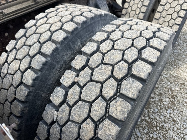 2001-caterpillar-c15-image-51