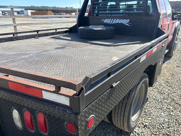 2011-ford-f550-image-22