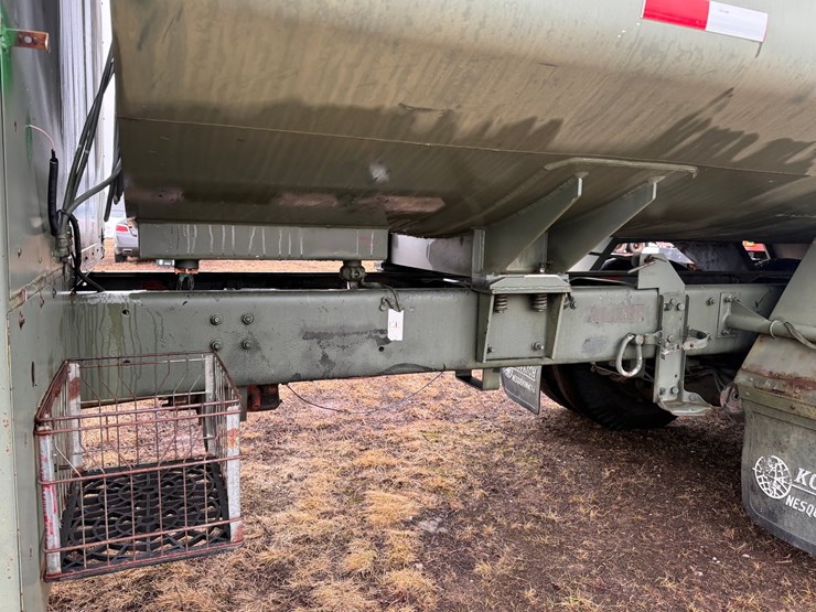 1984-mack-dm492s-image-17