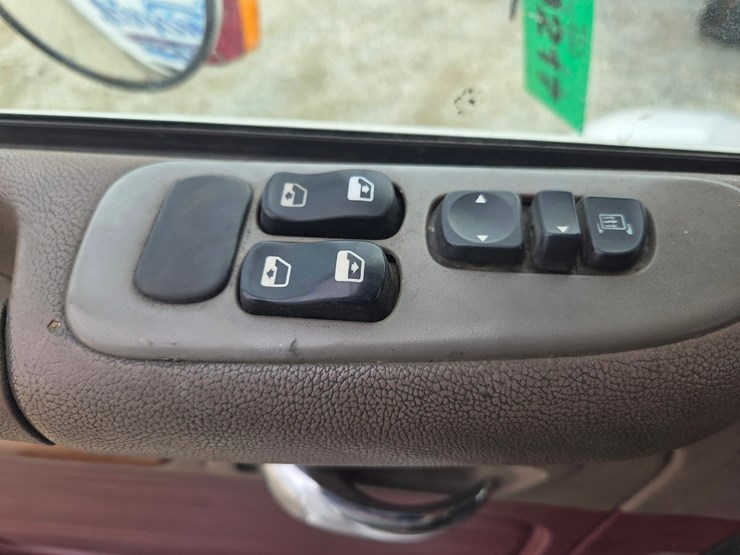 2007-peterbilt-579-image-71