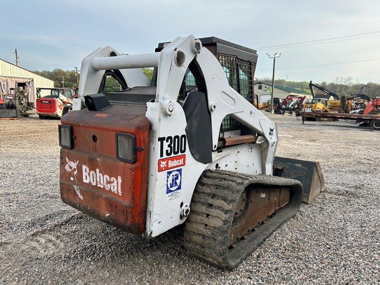 bobcat-t300-image-4