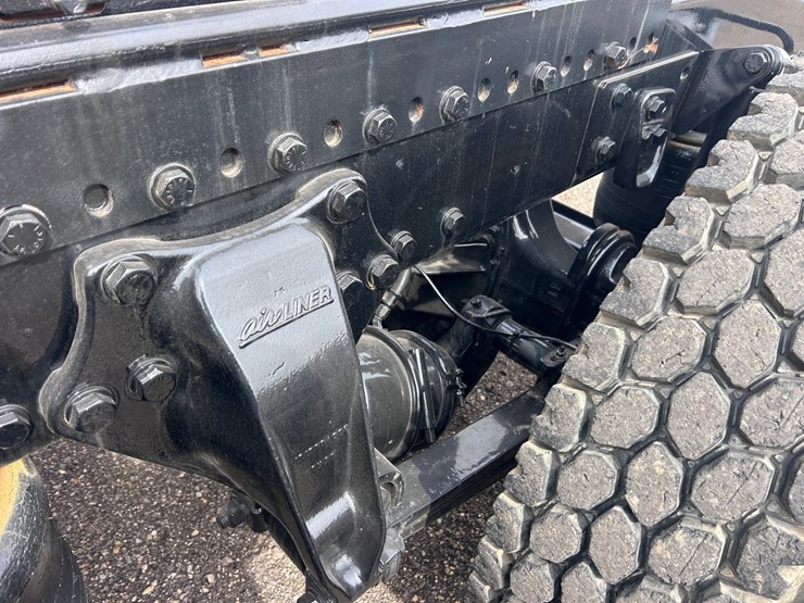 #1009-•-2012-western-star-conventional-4-sleeper-cab-truck-tractor-image-34