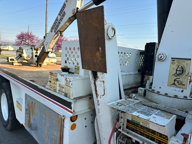 freightliner-fl70-image-34