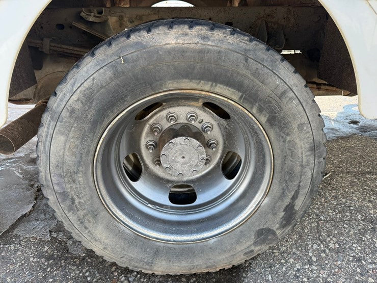 #1061-•-2016-ram-5500-heavy-duty-service-truck-image-48