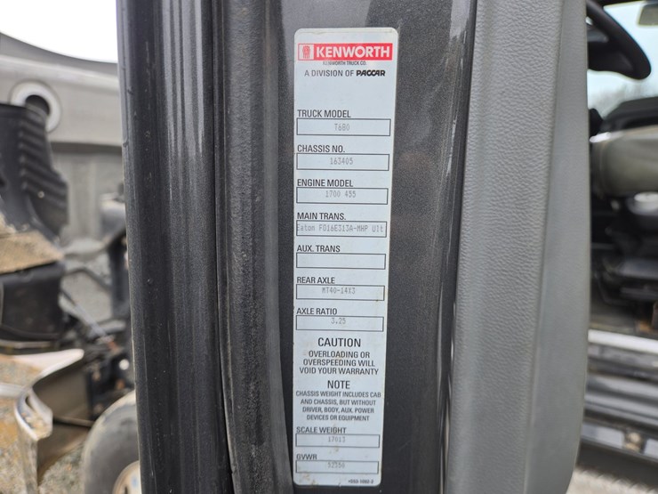 2017-kenworth-t680-image-101
