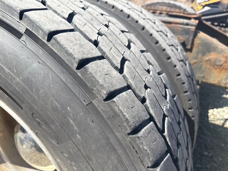 1994-peterbilt-359-image-73