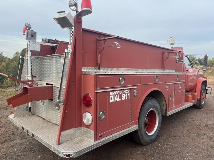 #1148-•-1980-gmc-v-8-fire-truck-image-5