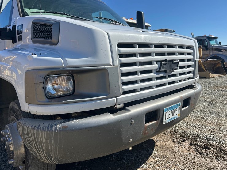 2008-chevrolet-kodiak-c4500-image-11