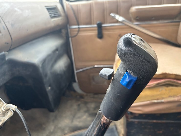 1997-ford-lt8000-image-47