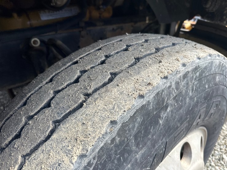 2001-caterpillar-c15-image-59