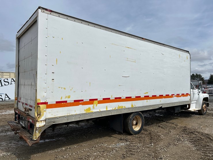 1993-ford-f700-image-4