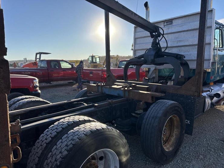 2001-mack-ch613-image-46