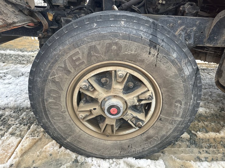 1997-massey-ferguson-8-image-65