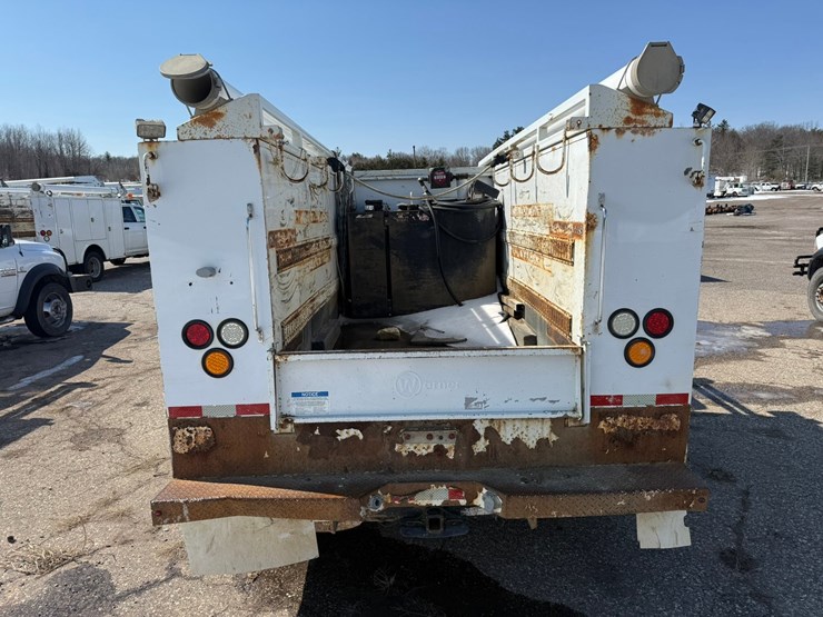 #2049-•-2015-ram-5500-heavy-duty-service-truck-image-4