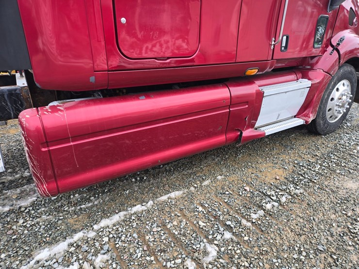 2007-peterbilt-387-image-23