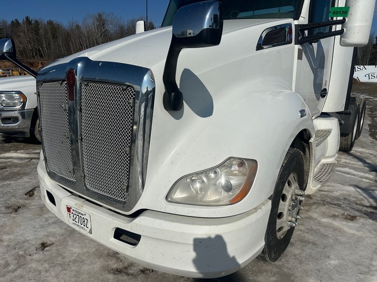 2017-kenworth-t680-image-9