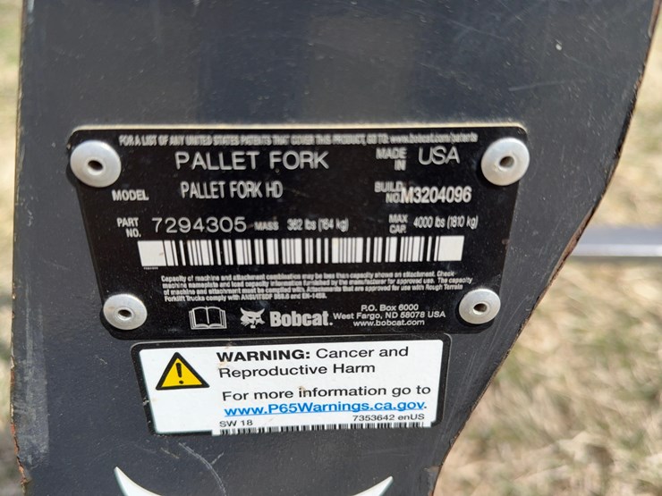 bobcat-pallet-forks-image-10