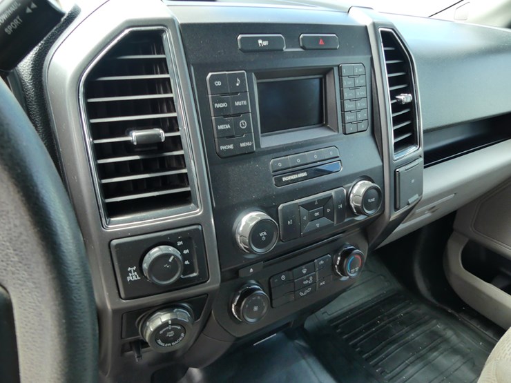 2017-ford-f150-xlt-image-11