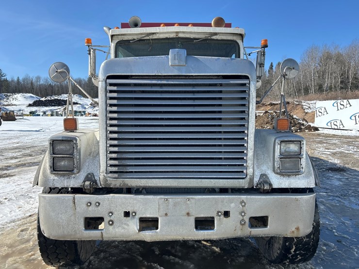 1986-international-f9370-image-8