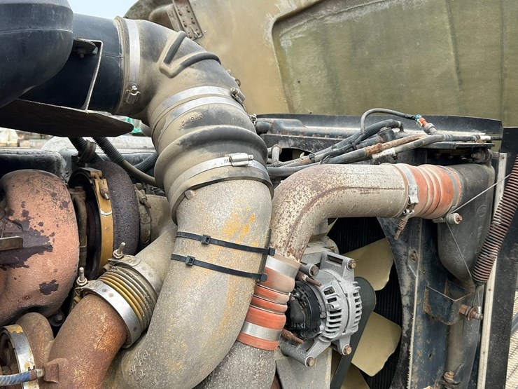 2006-caterpillar-c15-image-75