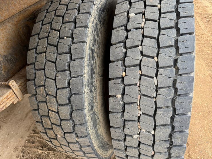 2007-international-durastar-4400-image-69