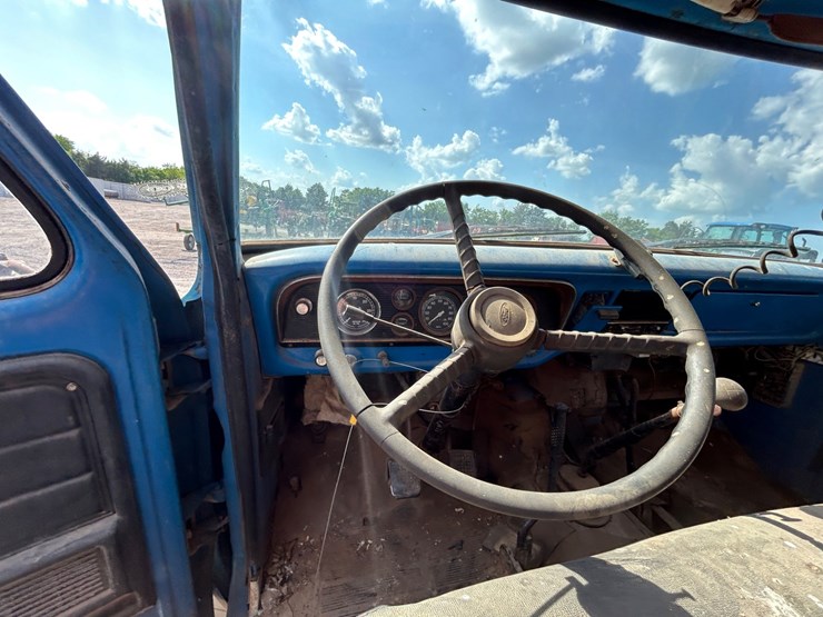 1979-ford-f800-image-11