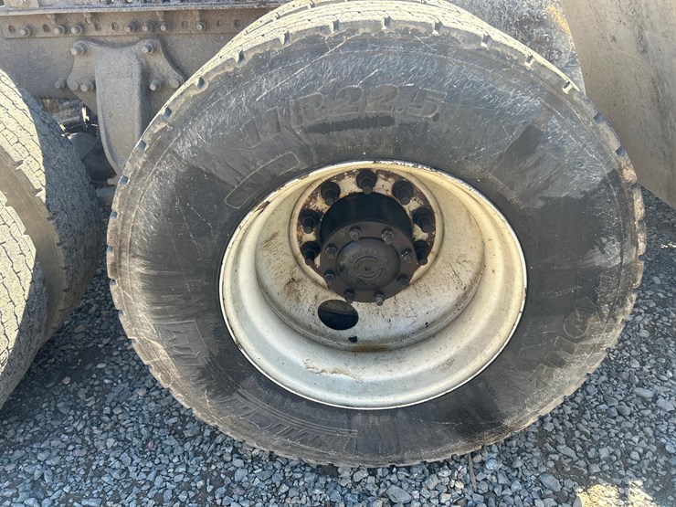 2005-massey-ferguson-8-image-68