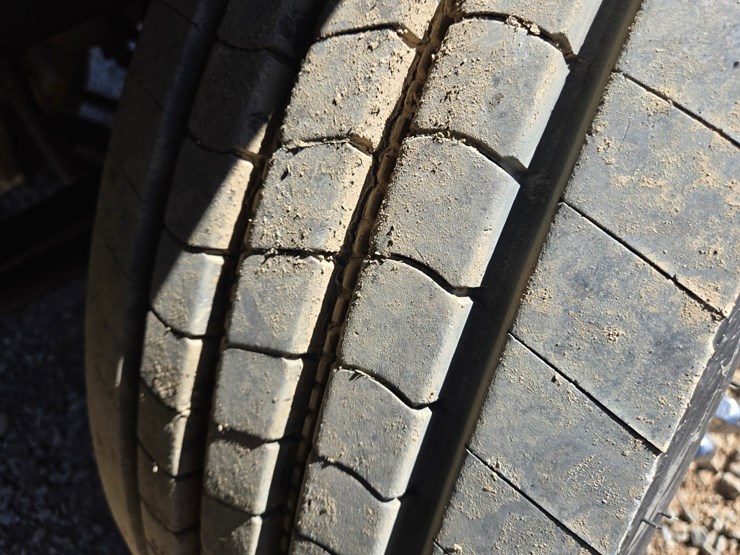 1999-caterpillar-c12-image-104