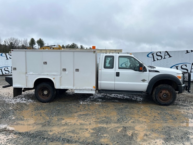 2011-ford-f550-image-6