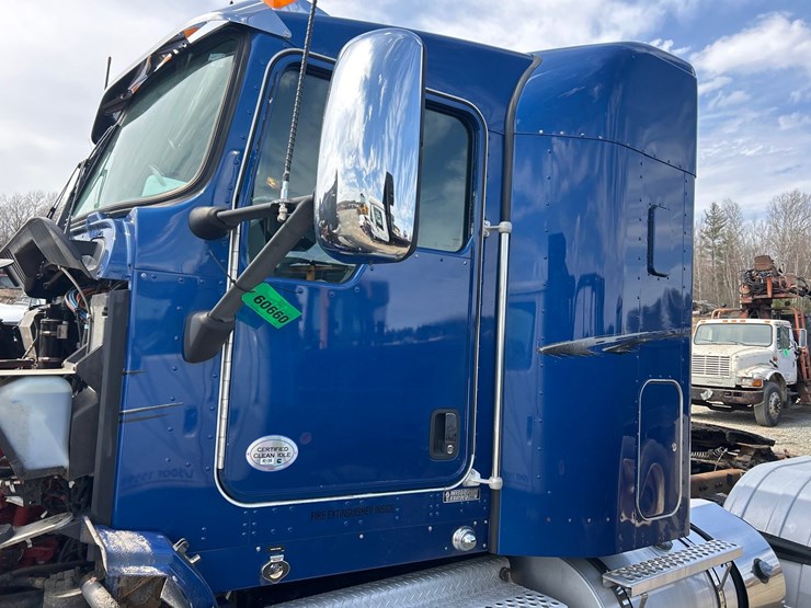 2017-kenworth-t660-image-54