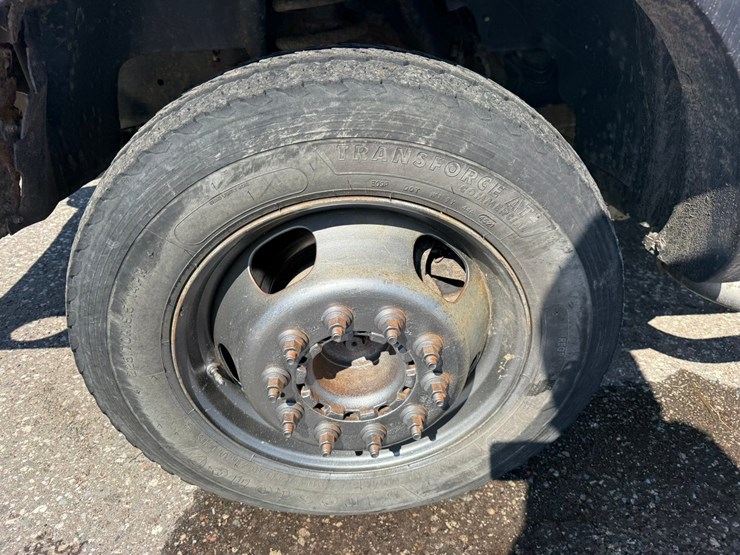 #1064-•-2015-ram-5500-heavy-duty-service-truck-image-38