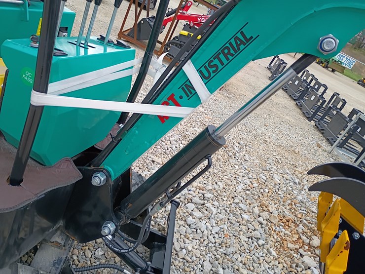 #24164-•-2025-agt-mh12rx-mini-excavator-image-25