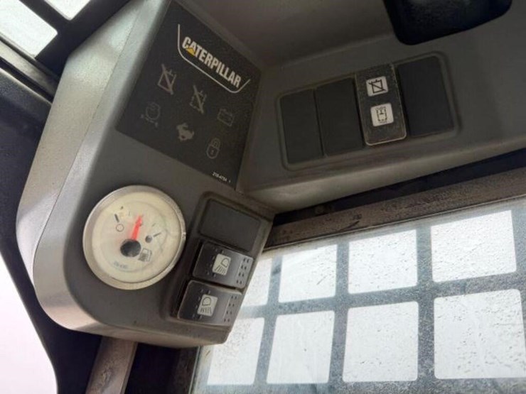 2009-caterpillar-232b2-image-12