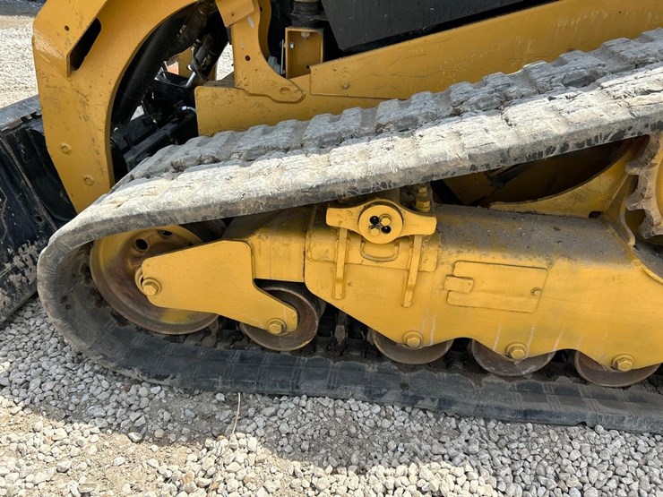 2021-caterpillar-289d3-image-19