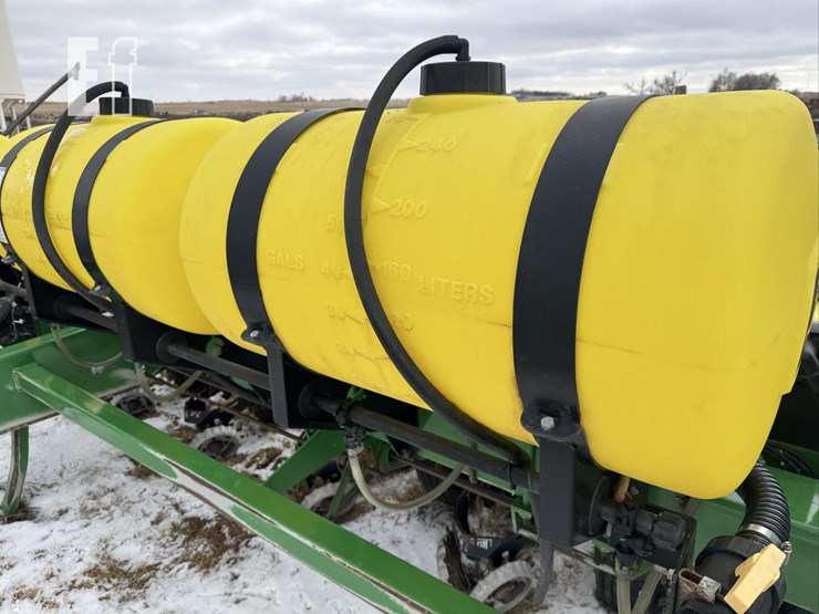 john-deere-1750-image-47