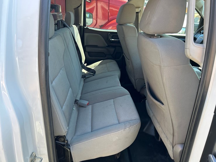 2018-chevrolet-3500-image-55